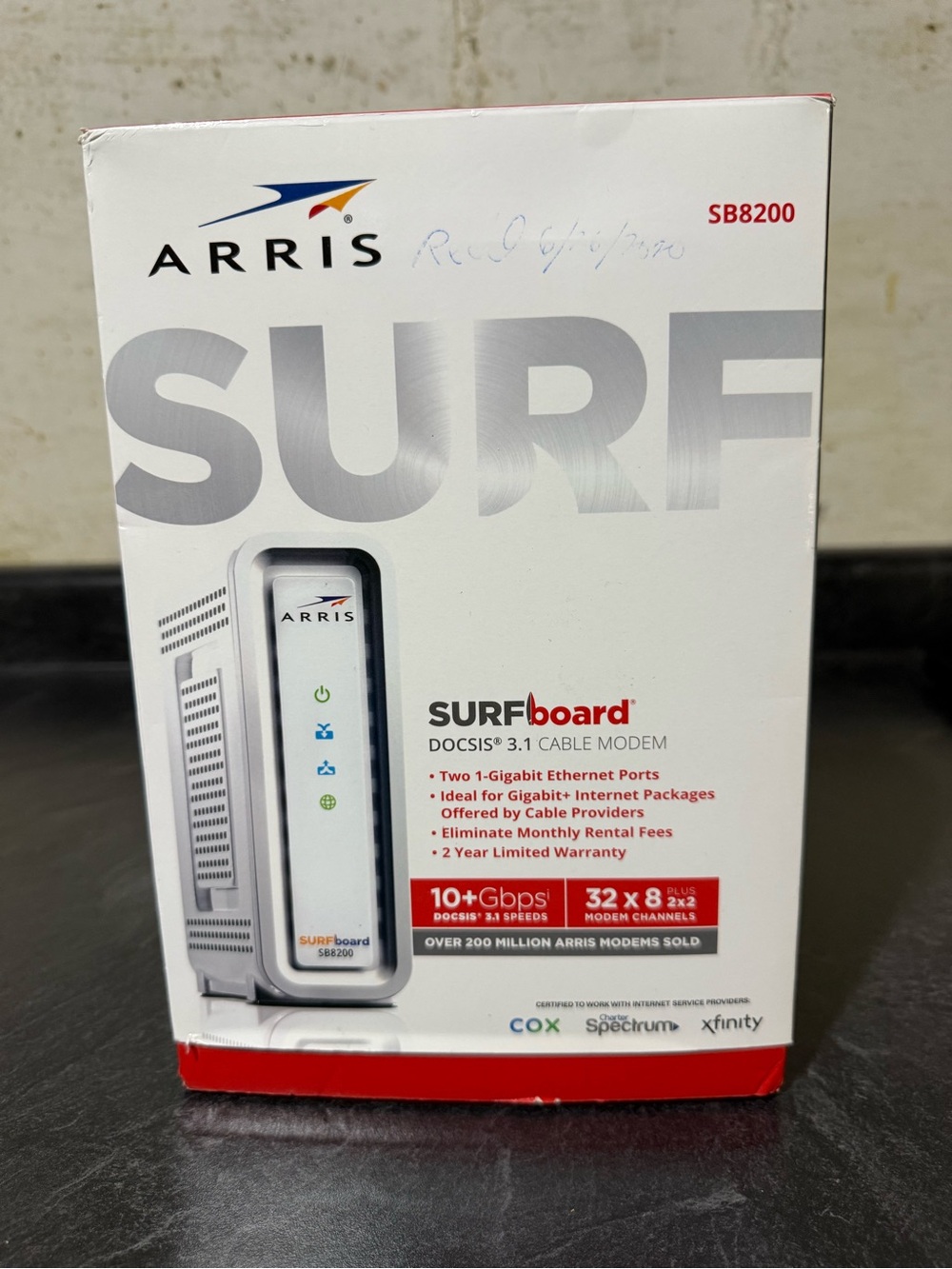 ARRIS SURFboard SB8200 DOCSIS 3.1 10 Gbps Cable Modem Open Box